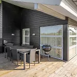 Four-bedroom In Sydals 度假居