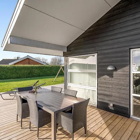 Four-bedroom In Sydals 펜션