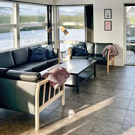 Four-bedroom In Sydals *