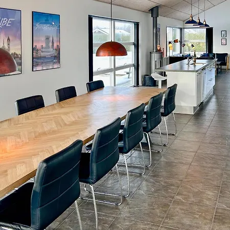 Сasa de vacaciones Four-bedroom In Sydals *